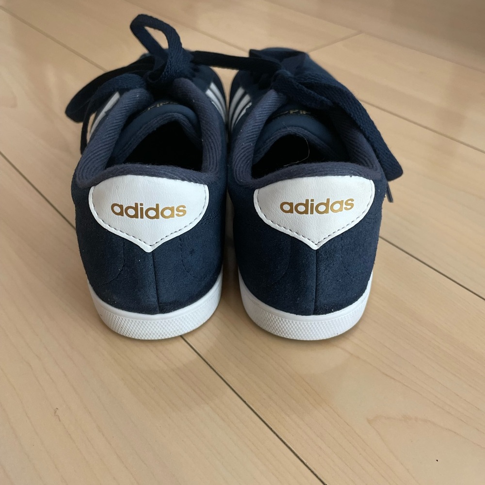 Navy blue size 8 adidas